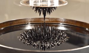 planet-physics-ferrofluid-1-min-cr