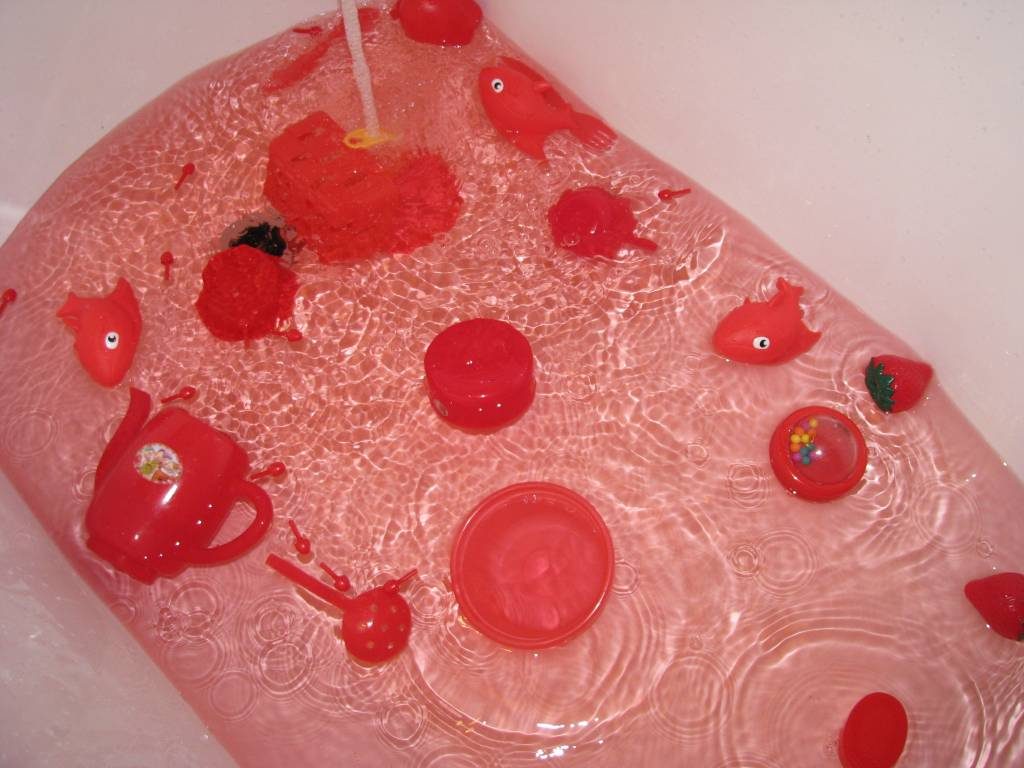 Red-Theme-Bath-1
