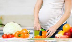 expectant-mother-who-eat-fruits-and-veggies-may-prevent-premature-births