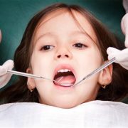 οδοντιατρικός έλεγχος στα παιδιά